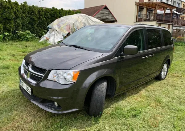 samochody osobowe Dodge Grand Caravan cena 65000 przebieg: 60000, rok produkcji 2019 z Śrem